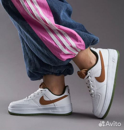 Кроссовки женские Nike