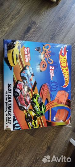 Набор с треком Hot Wheels с адаптором