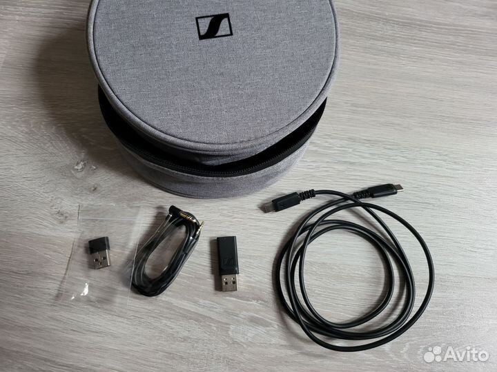 Беспроводные наушники Sennheiser Momentum 3