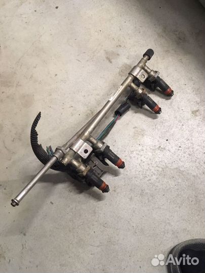 Рампа топливная Калина 1