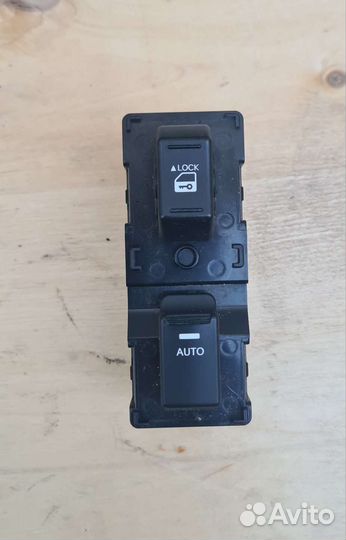 Кнопка стеклоподъемника передн. Kia Sorento 2 рест