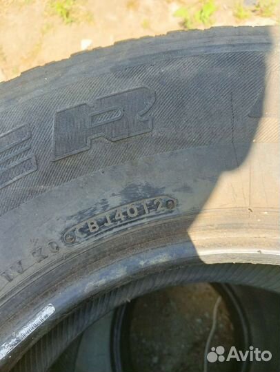 Bridgestone Dueler H/T 255/70 R15