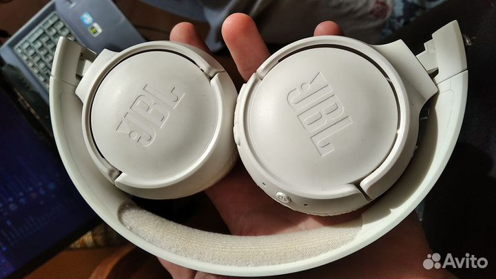 Беспроводные наушники JBL tune 560bt