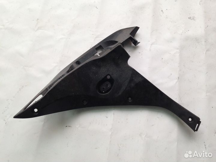 Пластик внутр. прав. honda cbr600f 64315mgvd00