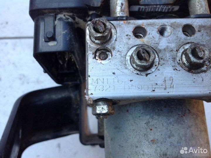 Блок ABS (насос) Mitsubishi Lancer CS 2003-2006