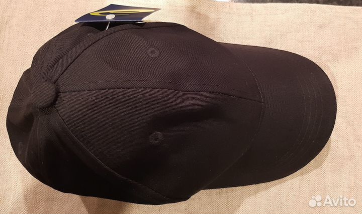 Бейсболка asics, новая