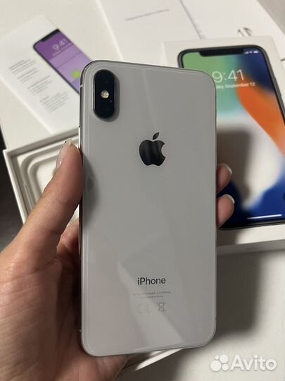 iPhone X, 64 ГБ