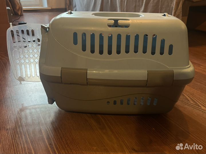 Переноска для животных пластиковая