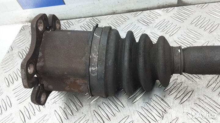 Полуось передняя левая (приводной вал, шрус) Audi