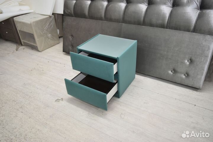 Тумба прикроватная