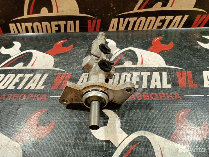 Главный тормозной цилиндр Toyota Corolla 9 E120