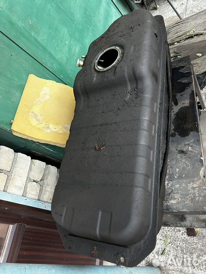 Бак топливный Kia Sorento 1 2004 г дизель 80л