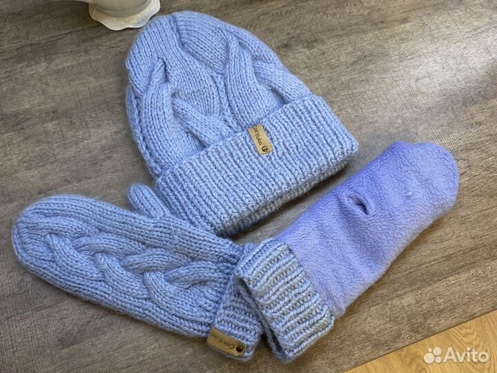 Комплект шапка и варежки