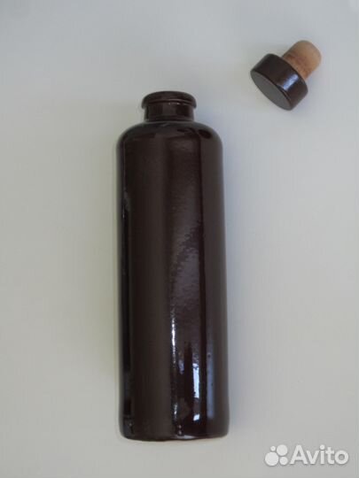 Керамическая бутылка с герметичной пробкой
