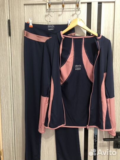 Костюм спортивный женский