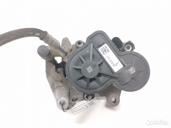 Суппорт тормозной задний левый Land Rover