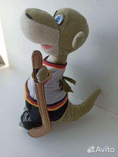 Дино Урмел. Талисман чм по хоккею 2010