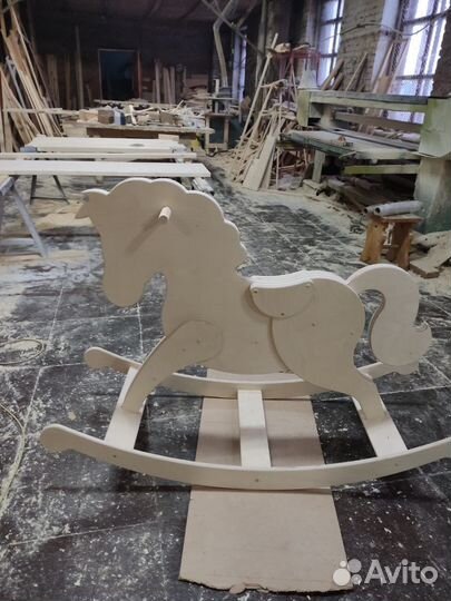 Лошадка качалка деревянная