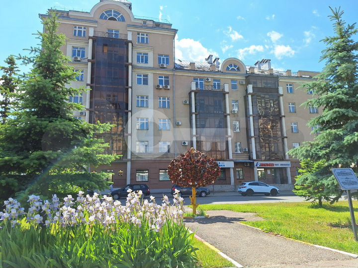 3-к. квартира, 138 м², 7/7 эт.