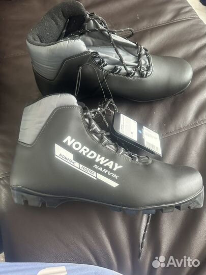 Лыжные ботинки