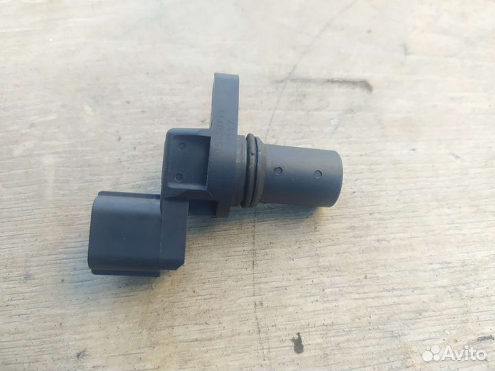 Датчик положения распредвала Mitsubishi Galant 9