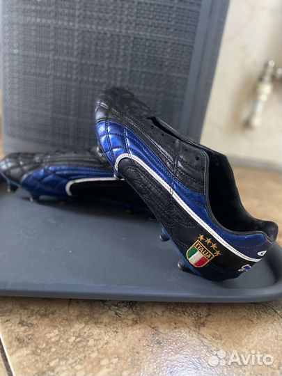 Футбольные бутсы puma