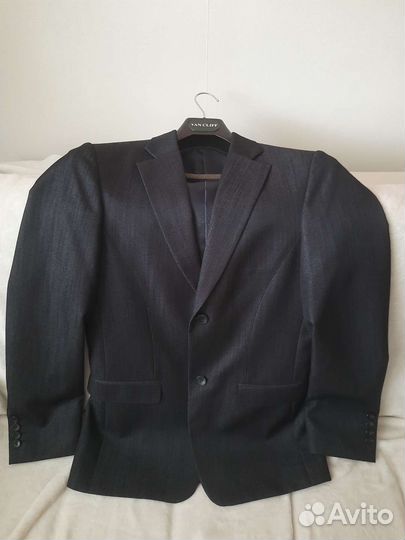 Костюм мужской классический