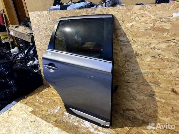 Задняя правая дверь Mitsubishi Outlander 3 gf