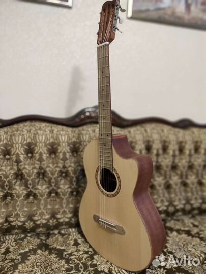 Классическая гитара