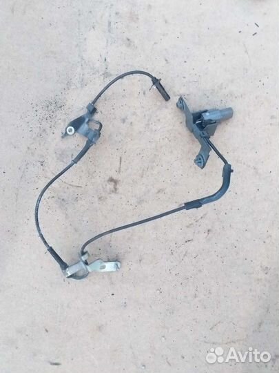 Датчик абс передний правый мазда 6GH