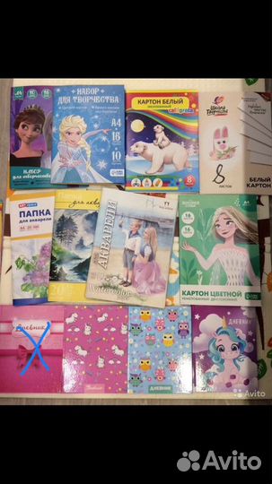Тетради, канцтовары, накладки на стол, плакаты