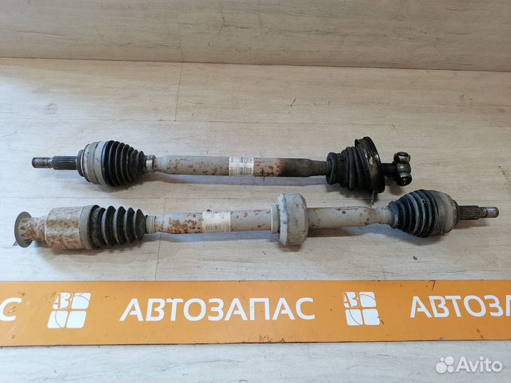 Привод Renault Sandero 2 Logan Логан правый левый