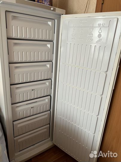 Морозилка indesit srf167.002