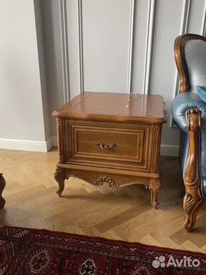 Журнальный столик