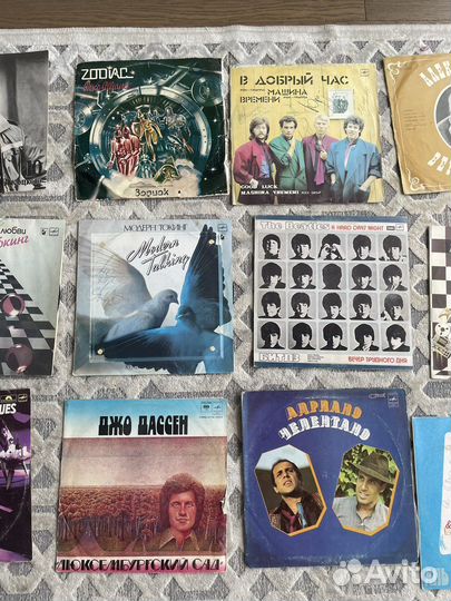 Виниловые пластинки с автографом звёзд эстрады