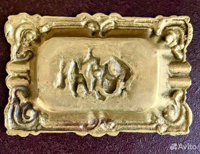 Винтажная пепельница В трактире