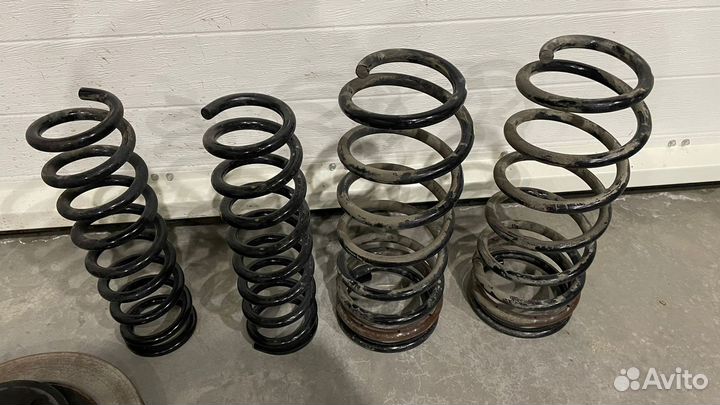 Пружины на Toyota Land Cruiser 300