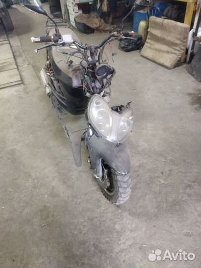 Скутер хорс 052