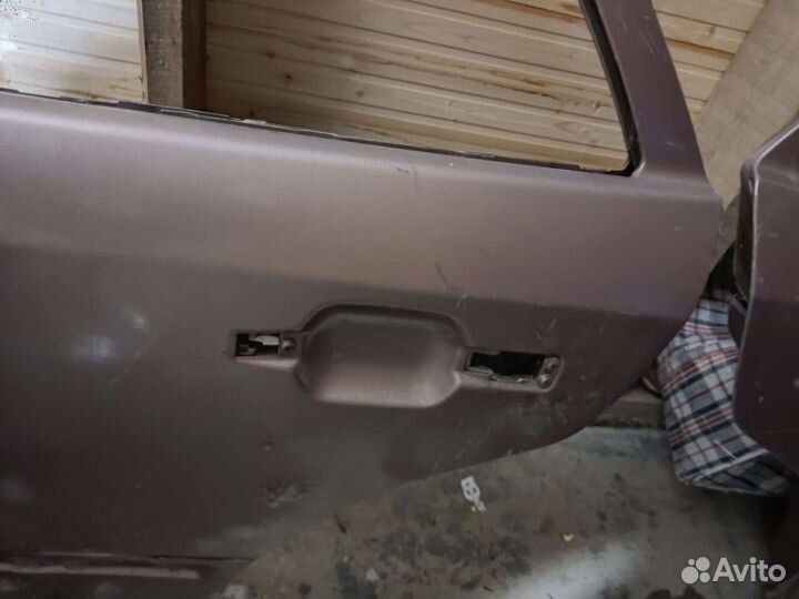 Дверь задняя w124
