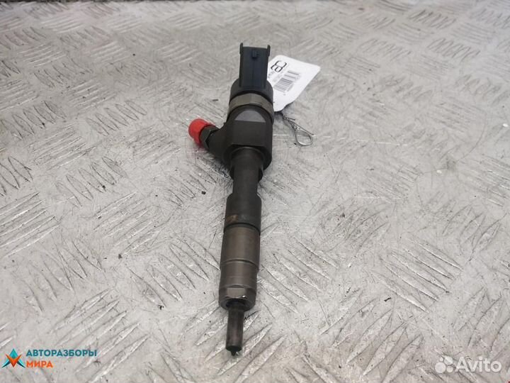Форсунка Renault Scenic 2 рест. 2007 8200389369