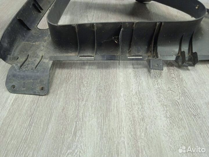 Обшивка стойки задняя левая Hyundai Coupe RD G4GF