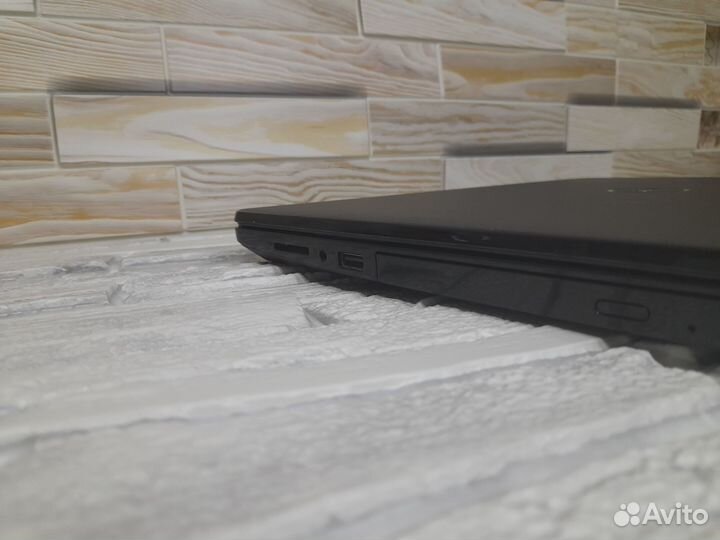 Ноутбук Dell, SSD, Full HD, гаантия, RAM 8GB
