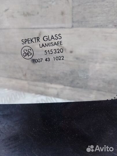 Стекло лобовое Mitsubishi Pajero V25W 6G74 1994