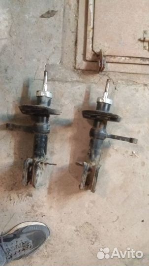 Передние стойки лада Гранта 2190-2905002/3 Пружины