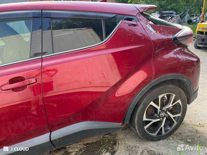 Стекло двери на toyota C-HR ZYX10 2zrfxe