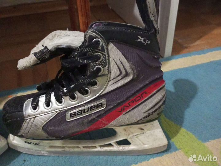 Хоккейные коньки бауэр