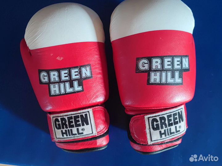 Боксерские перчатки