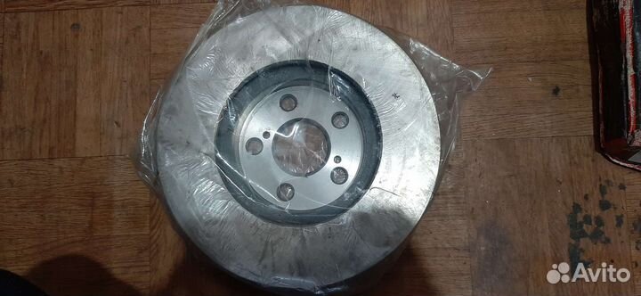 Тормозные диски передние Toyota Avesis 1997