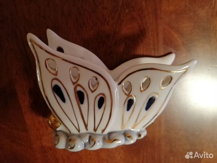 Продаю салфеточницу