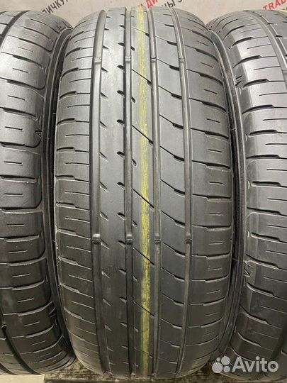 Dunlop Enasave RV504 215/60 R17 96H